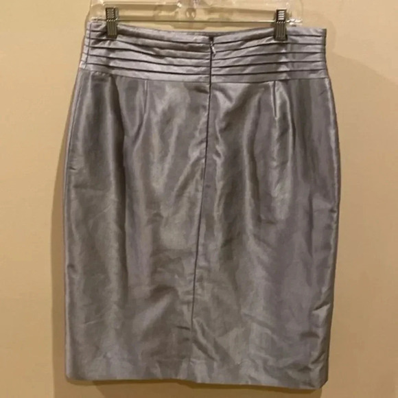 - Metro Style gray metallic skirt - Picture 10 of 10